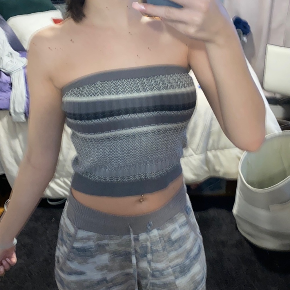 Aerie knitted crop top size XS, fits like a small!! very comfortable